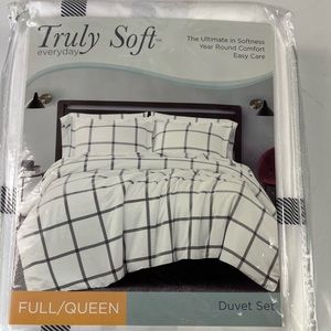 NEW Duvet Set New Full/ Queen by Truly Soft